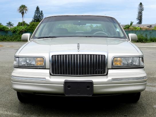 Florida Fine Cars - Used LINCOLN TOWN CAR 1997 MIAMI Signature