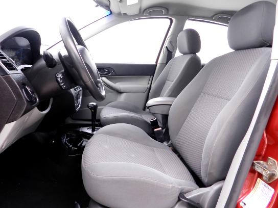 Florida Fine Cars - Used FORD FOCUS 2005 HOLLYWOOD ZX5