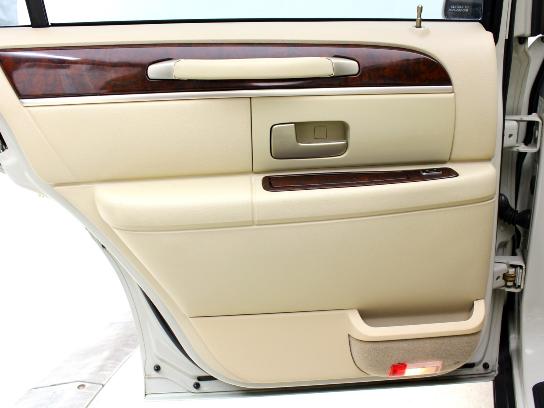 Florida Fine Cars - Used LINCOLN TOWN CAR 2007 MIAMI SIGNATURE