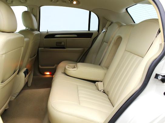 Florida Fine Cars - Used LINCOLN TOWN CAR 2007 MIAMI SIGNATURE