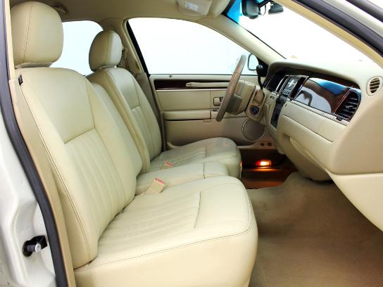 Florida Fine Cars - Used LINCOLN TOWN CAR 2007 MIAMI SIGNATURE