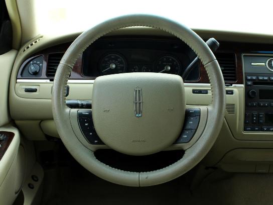 Florida Fine Cars - Used LINCOLN TOWN CAR 2007 MIAMI SIGNATURE
