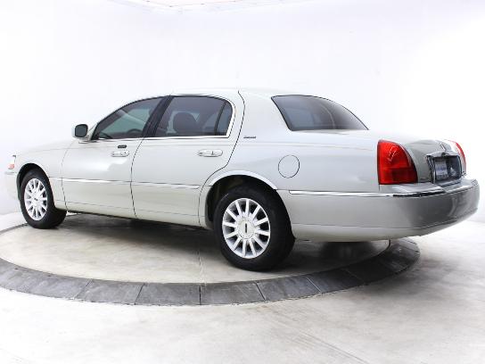 Florida Fine Cars - Used LINCOLN TOWN CAR 2007 MIAMI SIGNATURE
