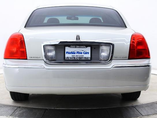 Florida Fine Cars - Used LINCOLN TOWN CAR 2007 MIAMI SIGNATURE