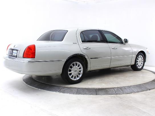 Florida Fine Cars - Used LINCOLN TOWN CAR 2007 MIAMI SIGNATURE