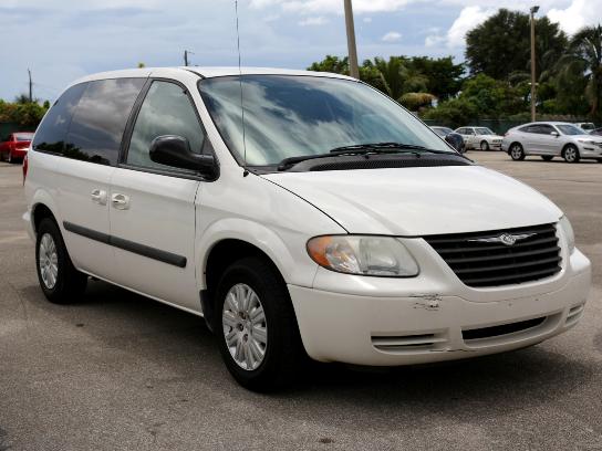 Florida Fine Cars - Used CHRYSLER TOWN & COUNTRY 2005 MIAMI 