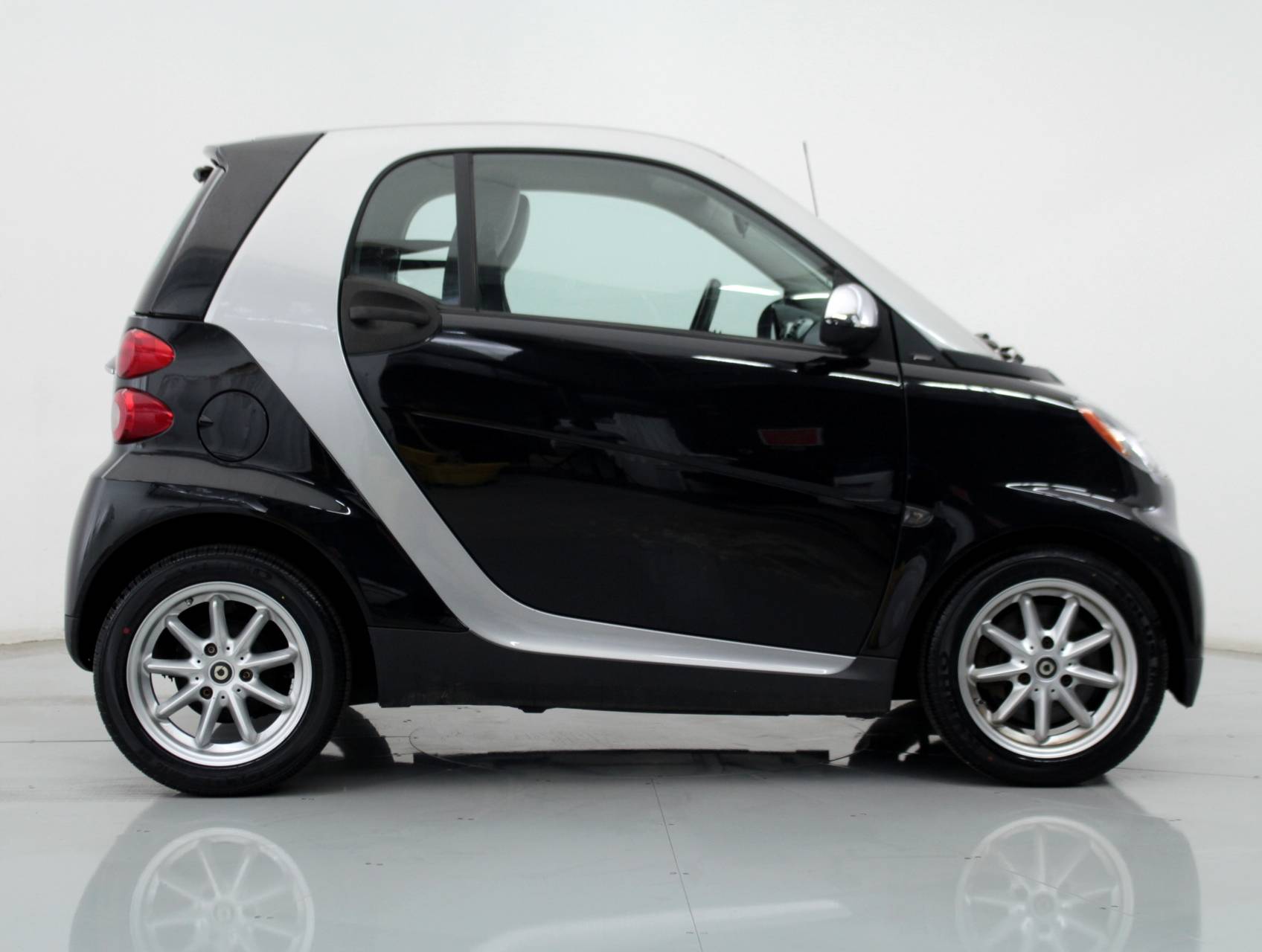 Florida Fine Cars - Used SMART FORTWO 2010 MIAMI PURE; PASSION COUPE