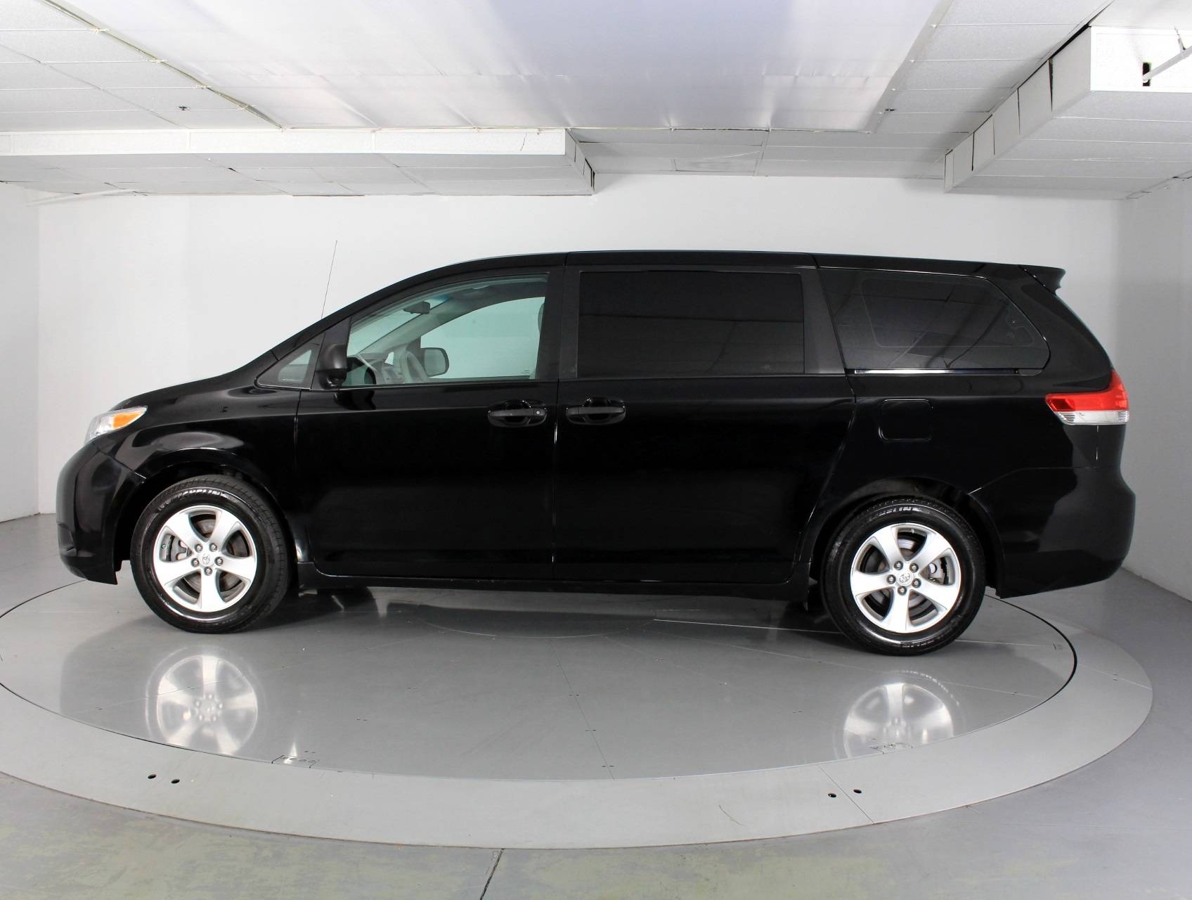 Florida Fine Cars - Used TOYOTA SIENNA 2013 MIAMI LE