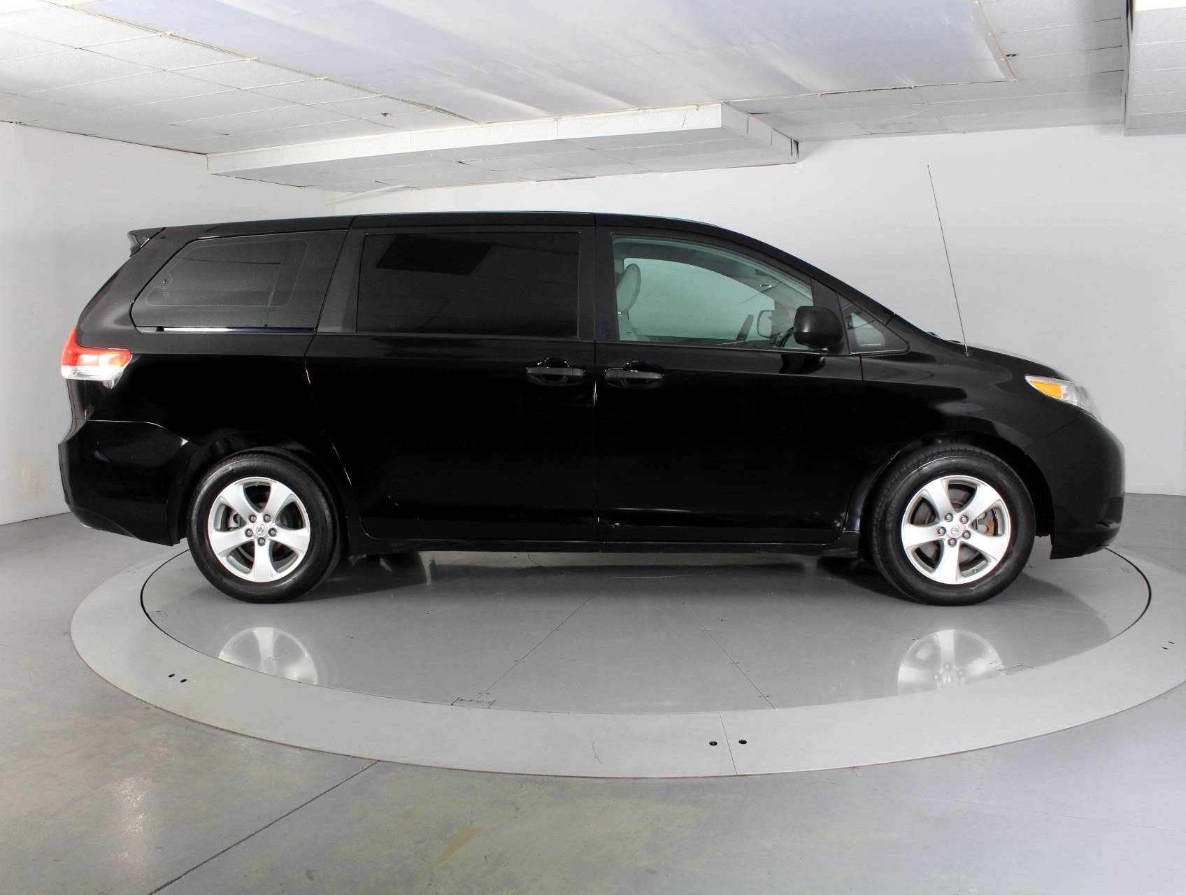 Florida Fine Cars - Used TOYOTA SIENNA 2013 MIAMI LE