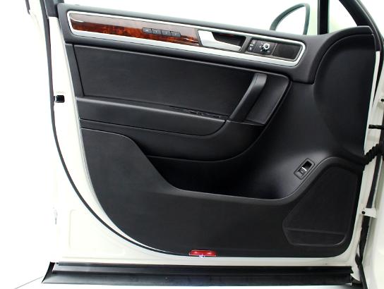 Florida Fine Cars - Used VOLKSWAGEN TOUAREG 2012 MIAMI HYBRID