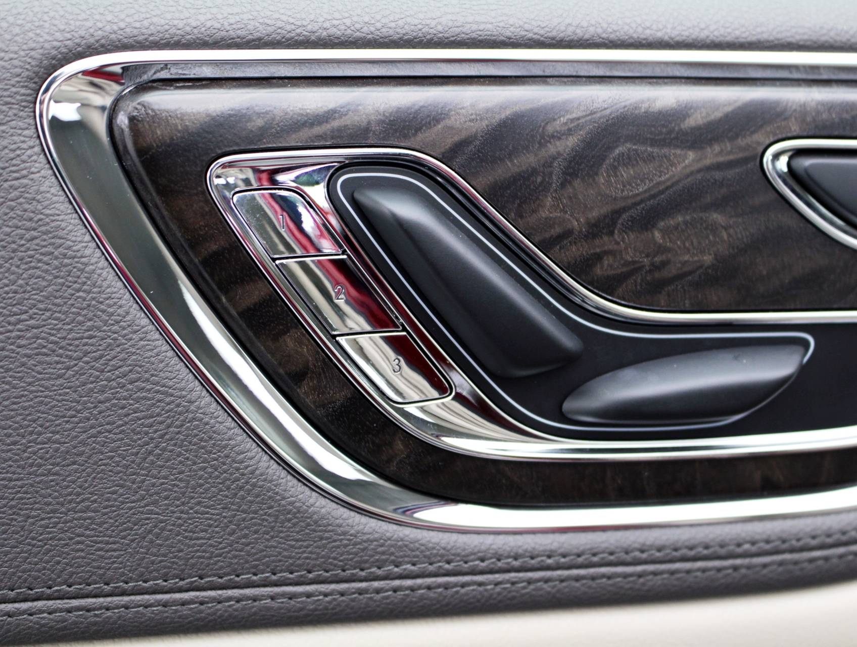 Florida Fine Cars - Used LINCOLN CONTINENTAL 2017 MIAMI PREMIER