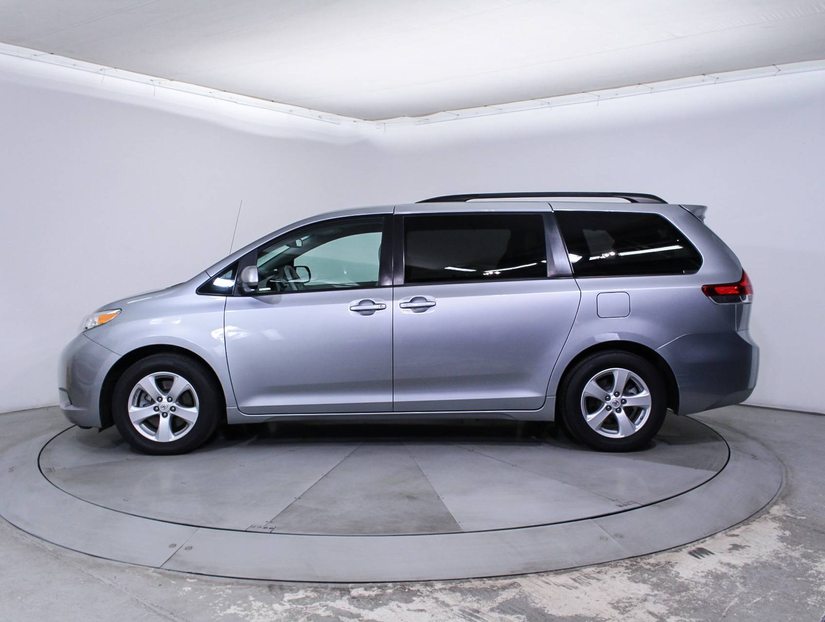 Florida Fine Cars - Used TOYOTA SIENNA 2013 MIAMI LE