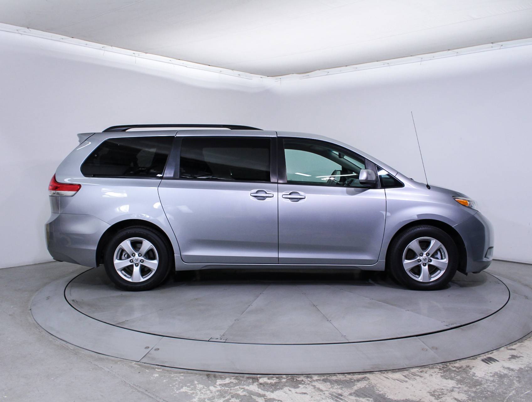 Florida Fine Cars - Used TOYOTA SIENNA 2013 MIAMI LE