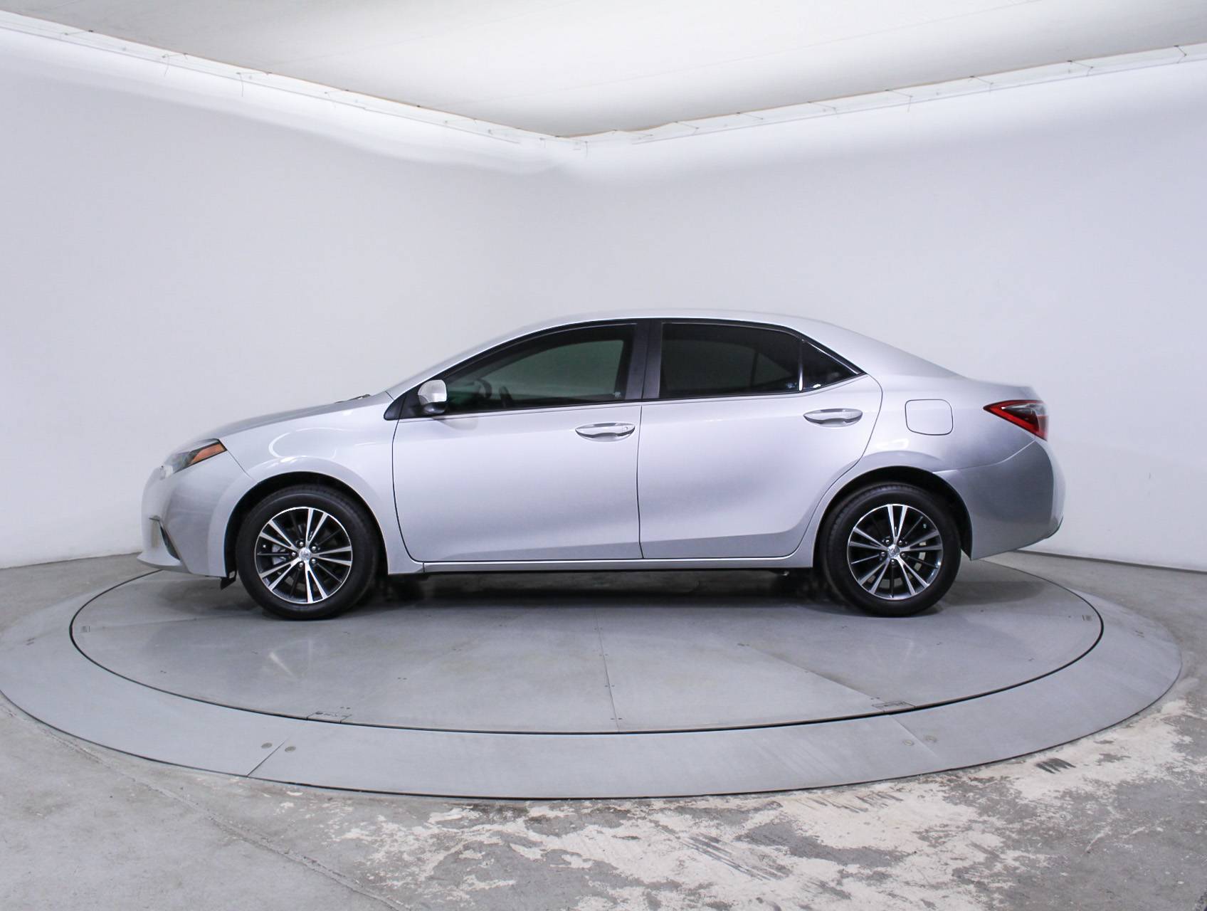 Florida Fine Cars - Used TOYOTA COROLLA 2016 HOLLYWOOD Le Plus