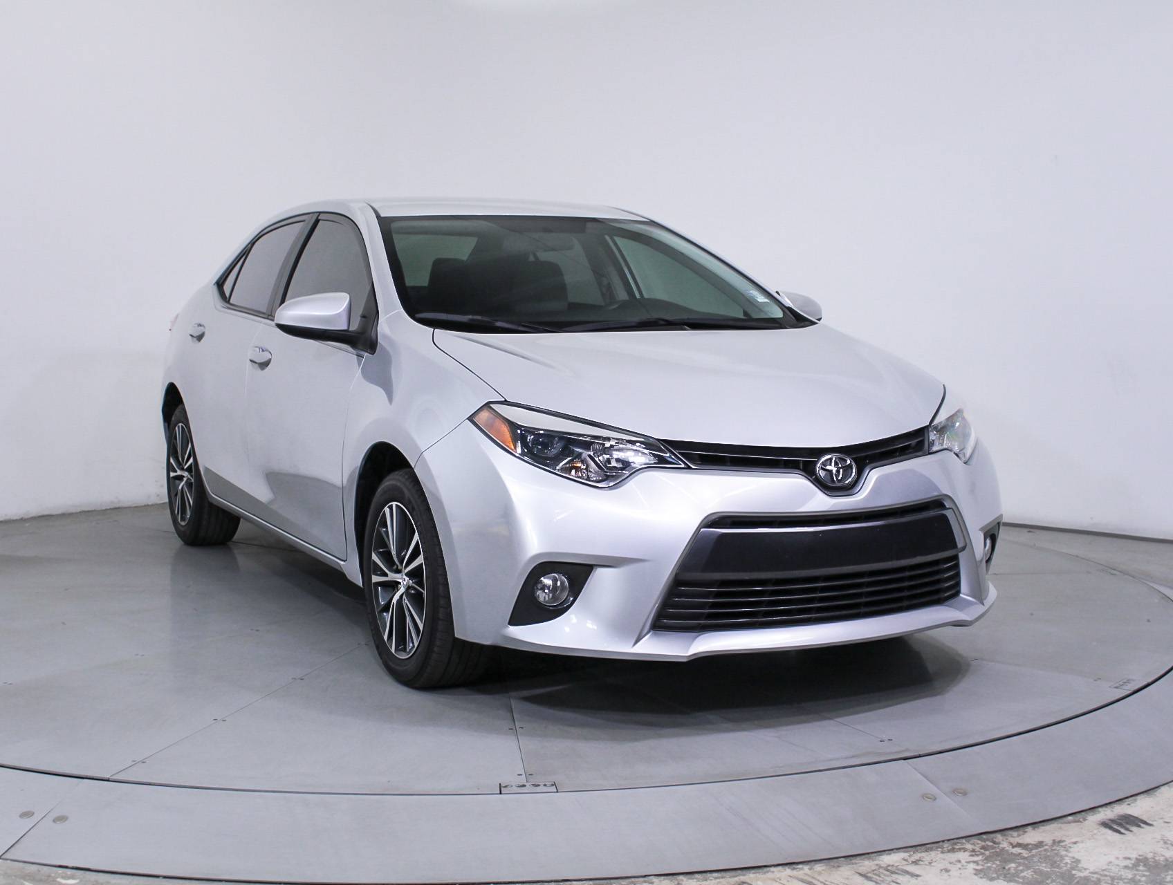 Florida Fine Cars - Used TOYOTA COROLLA 2016 HOLLYWOOD Le Plus