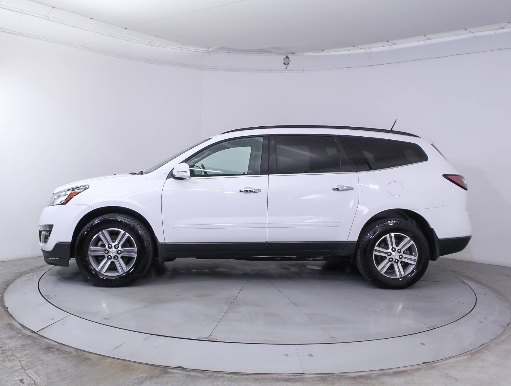 Florida Fine Cars - Used CHEVROLET TRAVERSE 2017 HOLLYWOOD 1LT