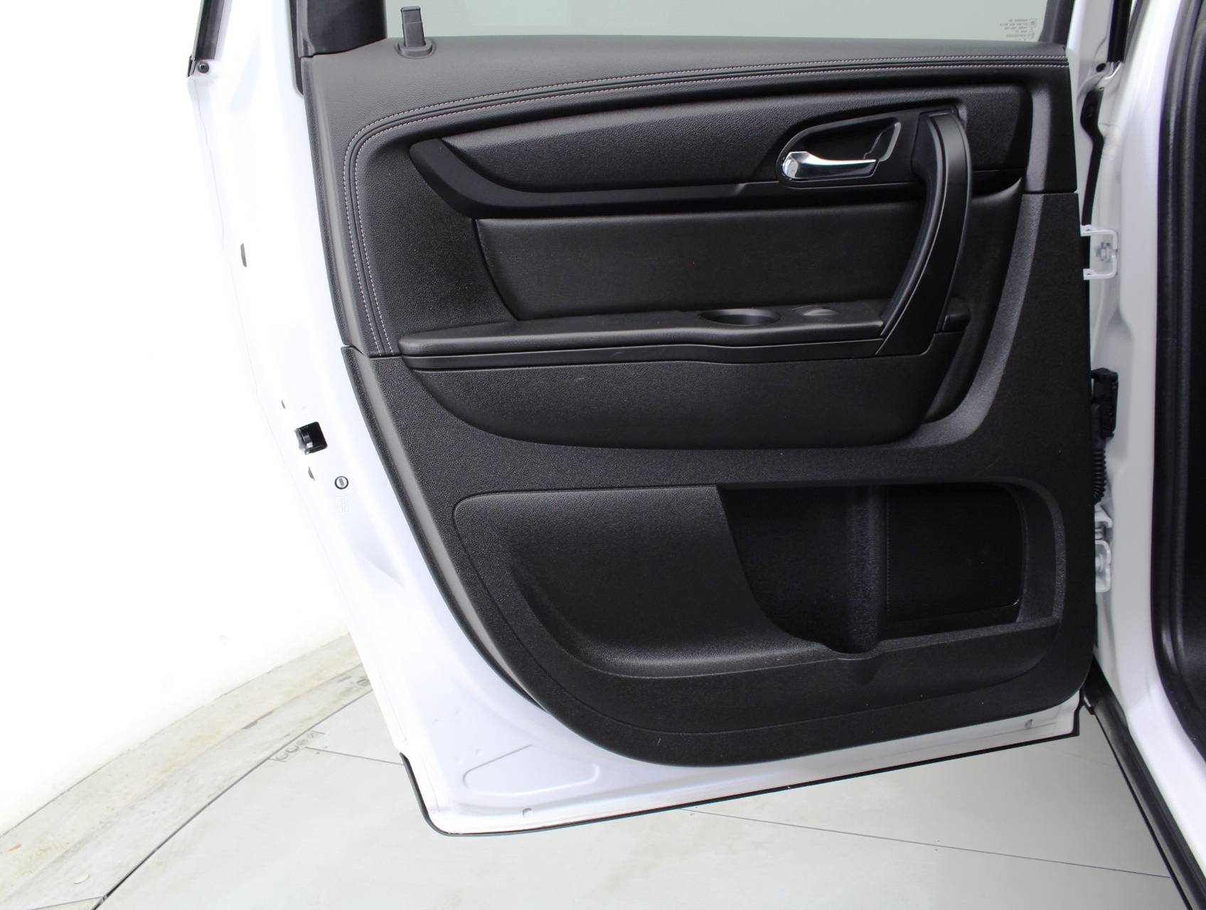 Florida Fine Cars - Used CHEVROLET TRAVERSE 2017 HOLLYWOOD 1LT