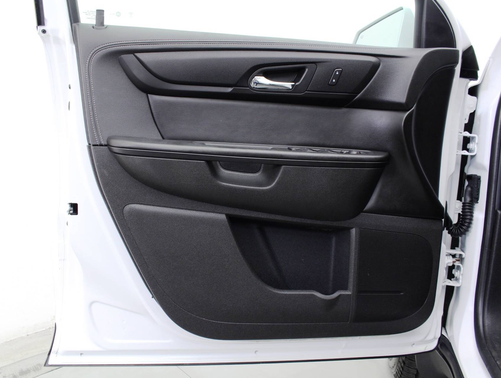 Florida Fine Cars - Used CHEVROLET TRAVERSE 2017 HOLLYWOOD 1LT