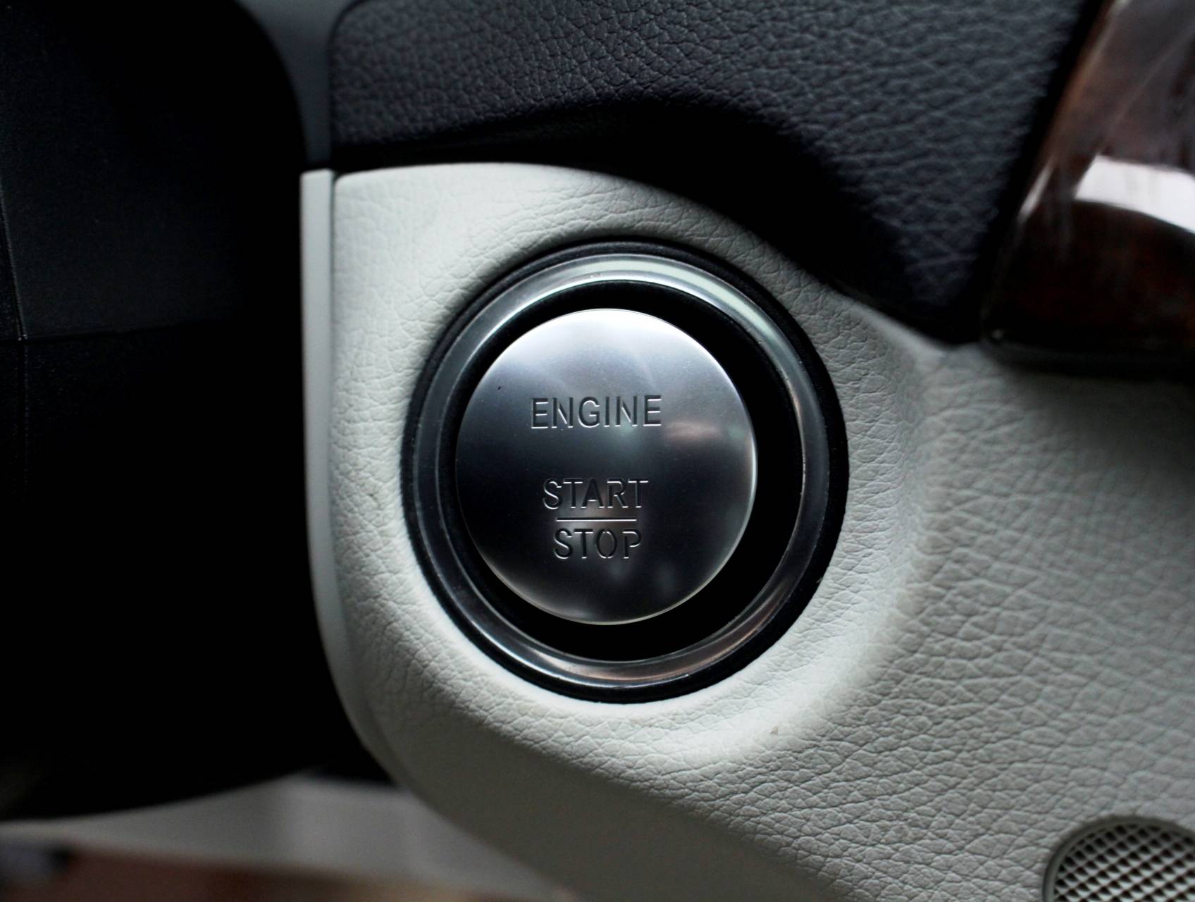 Florida Fine Cars - Used MERCEDES-BENZ C CLASS 2012 MIAMI C300 4MATIC