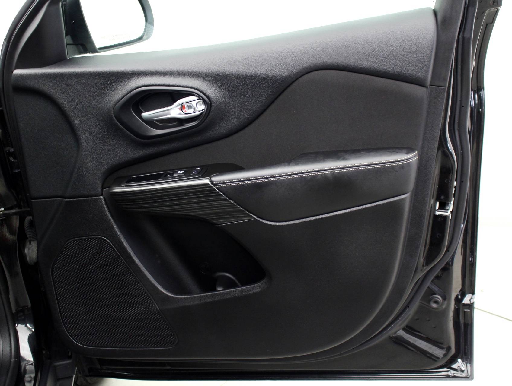 Florida Fine Cars - Used JEEP CHEROKEE 2014 MIAMI LATITUDE