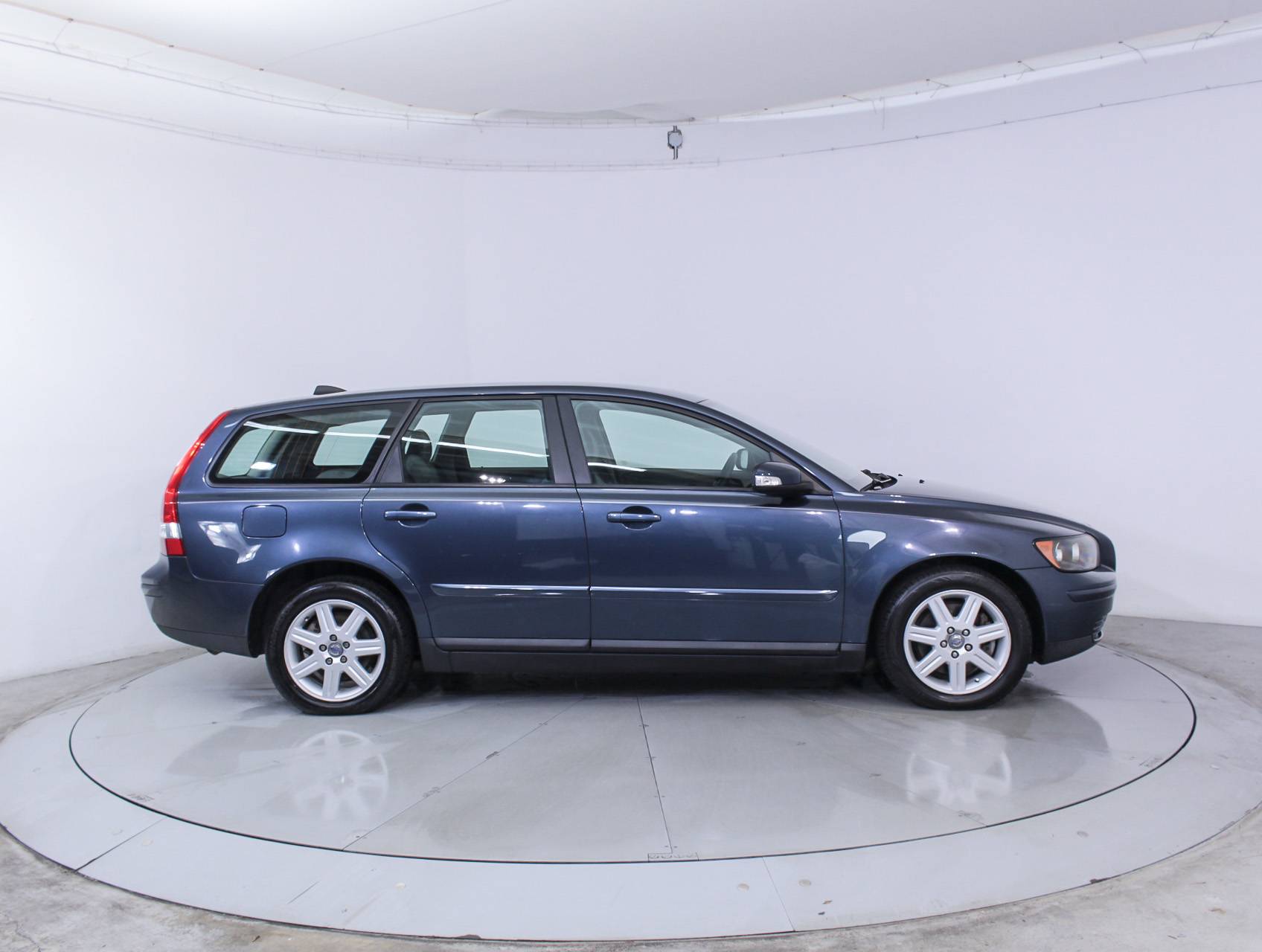 Florida Fine Cars - Used VOLVO V50 2007 HOLLYWOOD 2.4I