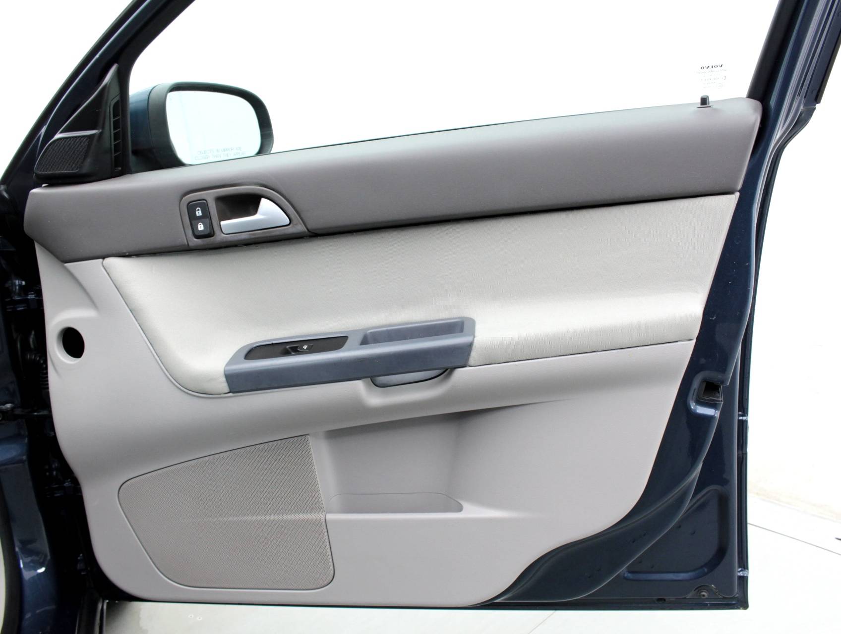 Florida Fine Cars - Used VOLVO V50 2007 HOLLYWOOD 2.4I