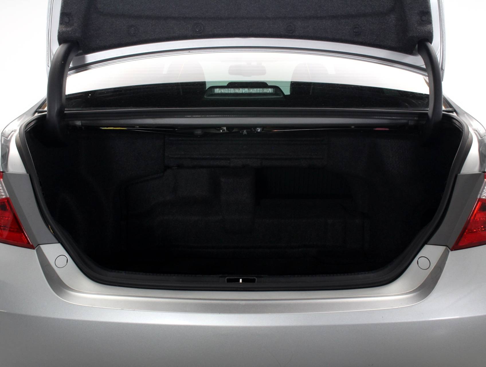 Florida Fine Cars - Used TOYOTA CAMRY 2015 WEST PALM XLE HYBRID