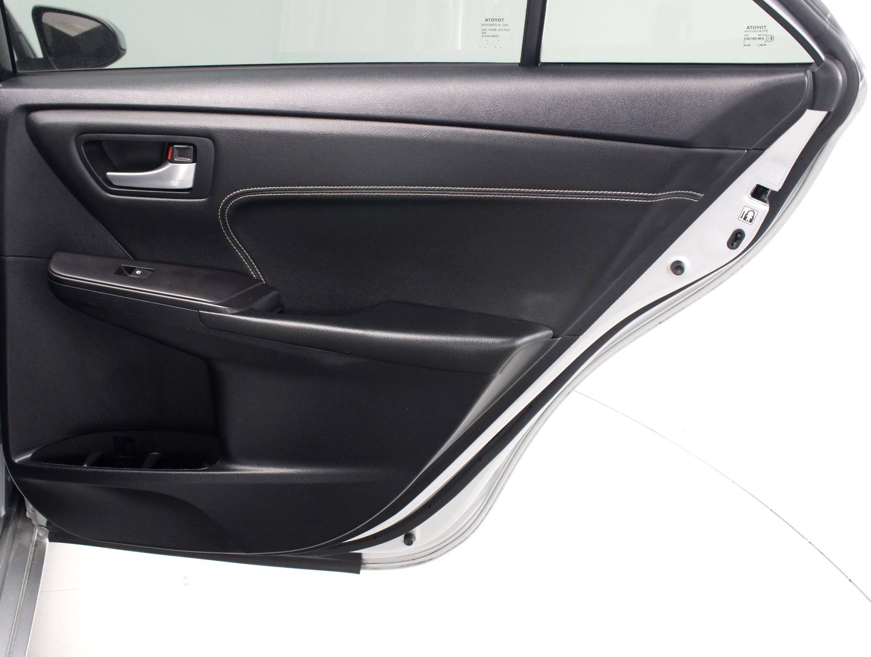 Florida Fine Cars - Used TOYOTA CAMRY 2015 WEST PALM XLE HYBRID