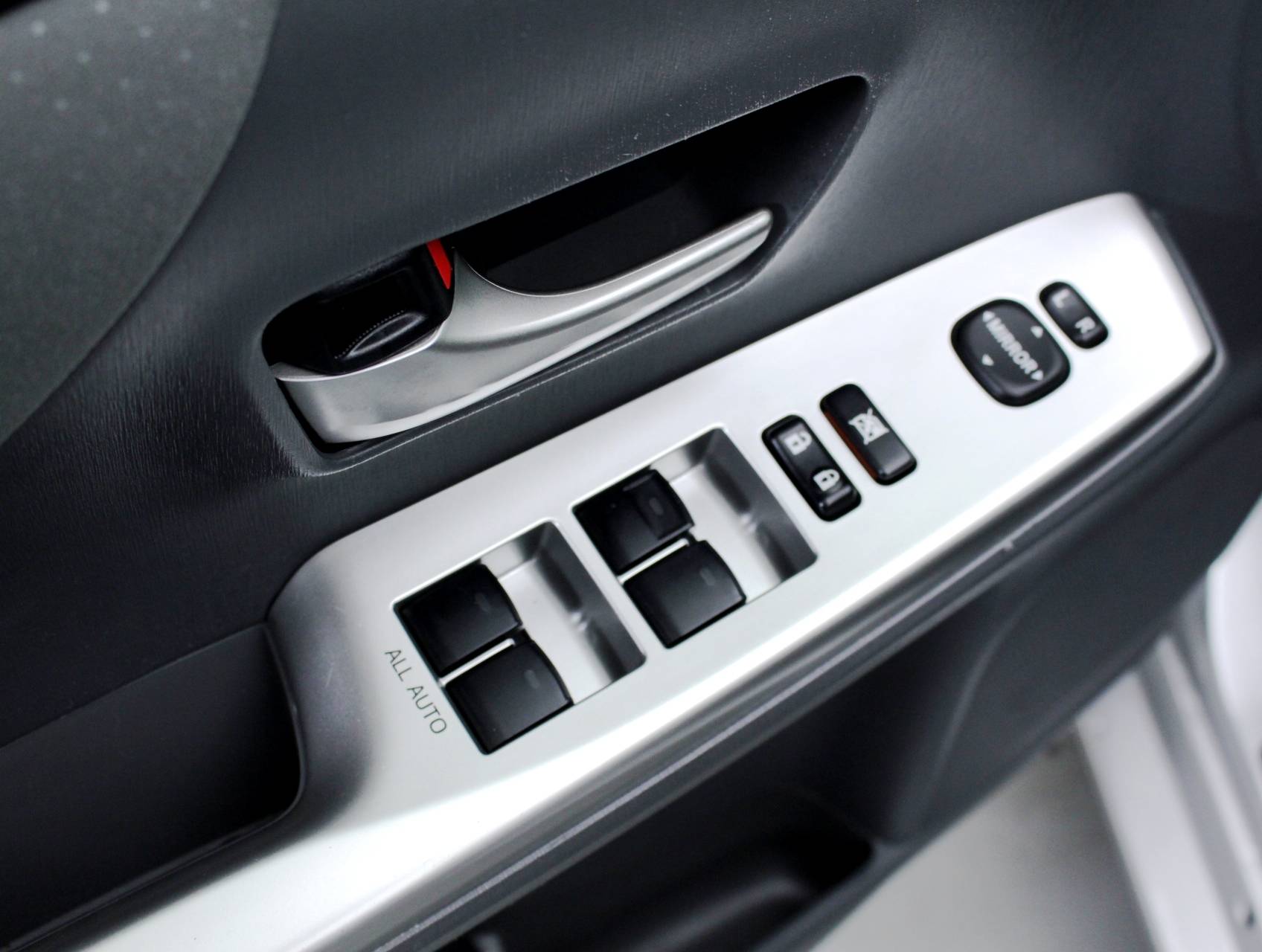 Florida Fine Cars - Used TOYOTA PRIUS V 2014 HOLLYWOOD 3