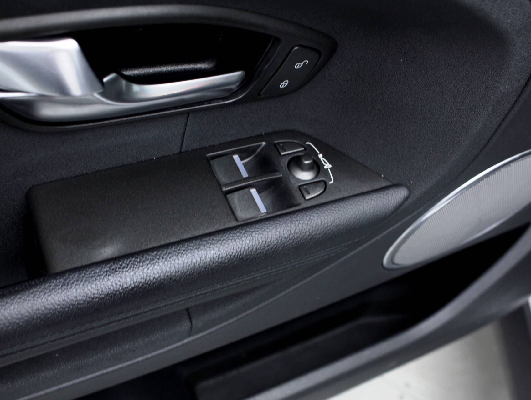 Florida Fine Cars - Used LAND ROVER RANGE ROVER EVOQUE 2015 MIAMI PURE PLUS