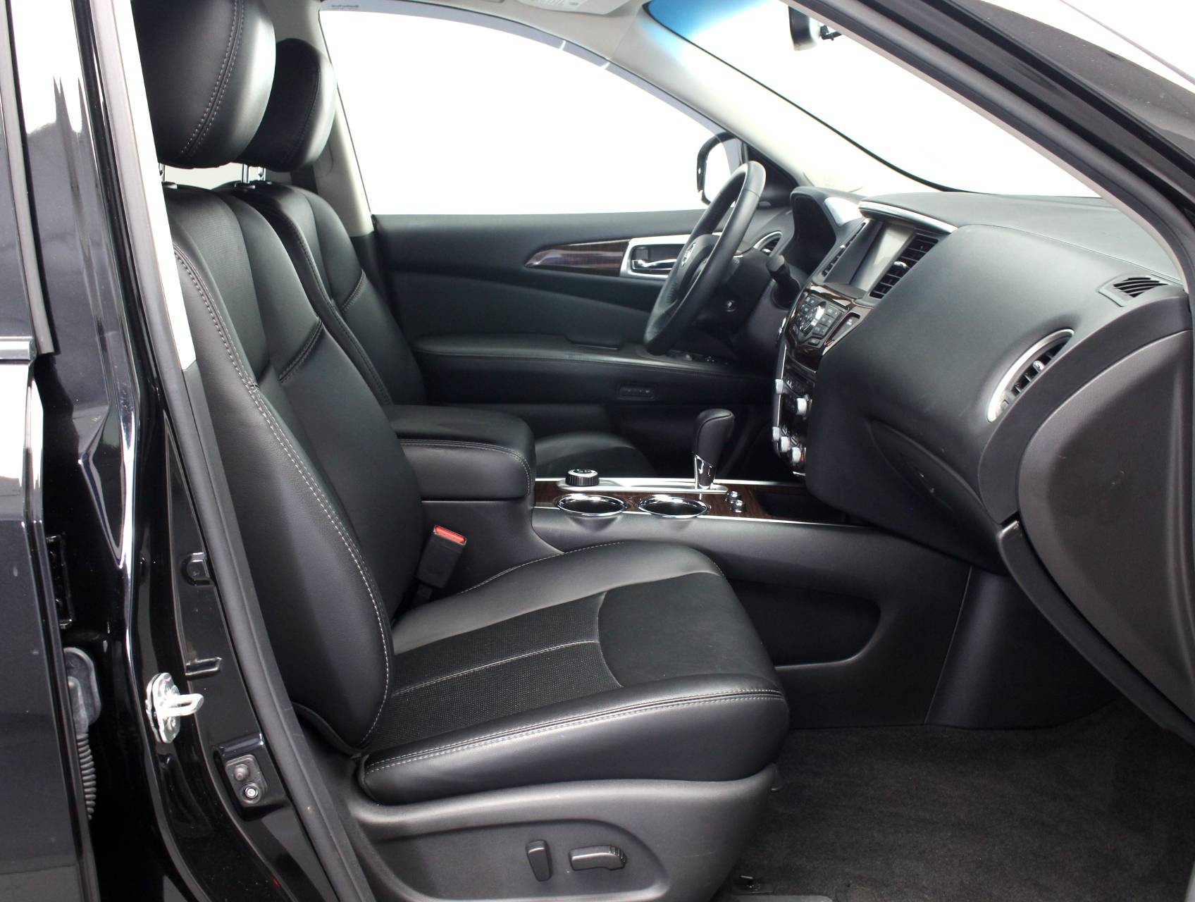 Florida Fine Cars - Used NISSAN PATHFINDER 2015 WEST PALM Platinum Awd