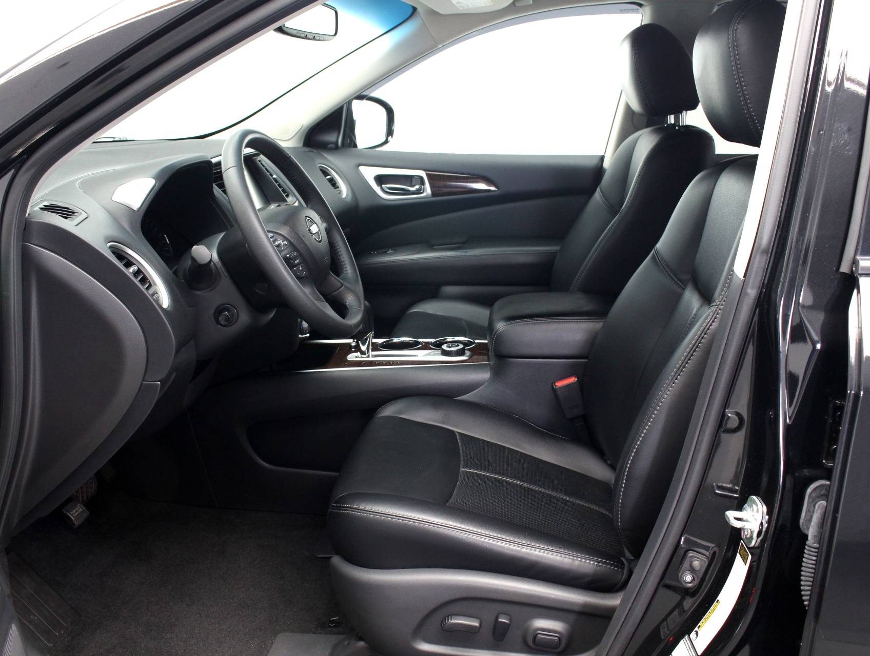 Florida Fine Cars - Used NISSAN PATHFINDER 2015 WEST PALM Platinum Awd