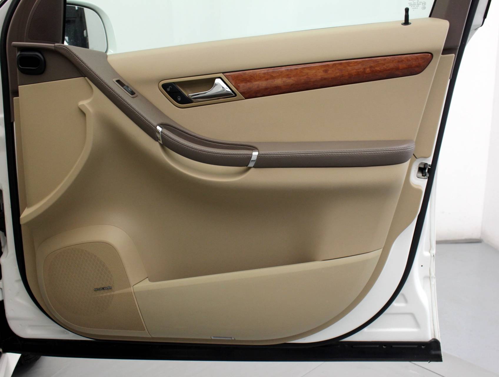 Florida Fine Cars - Used MERCEDES-BENZ R CLASS 2006 MIAMI R350 4MATIC