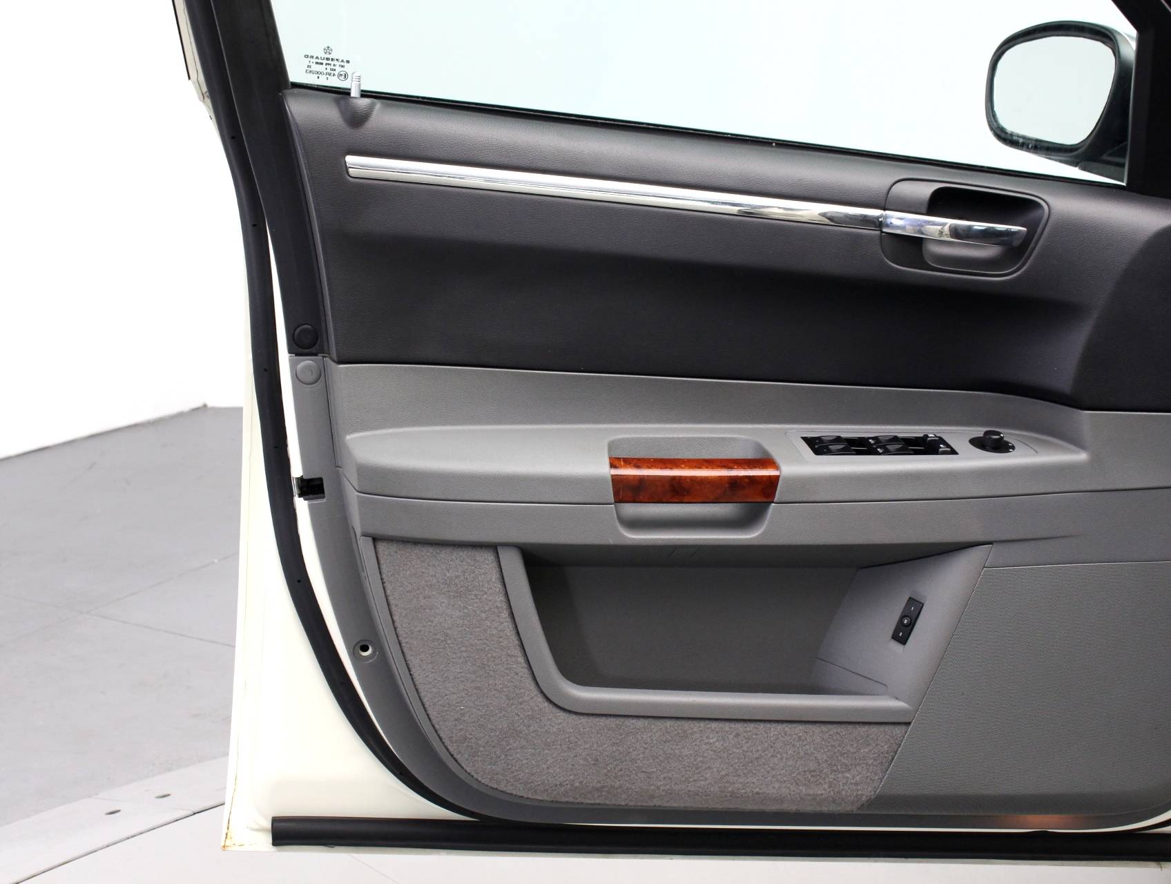 Florida Fine Cars - Used CHRYSLER 300C 2005 MIAMI BASE