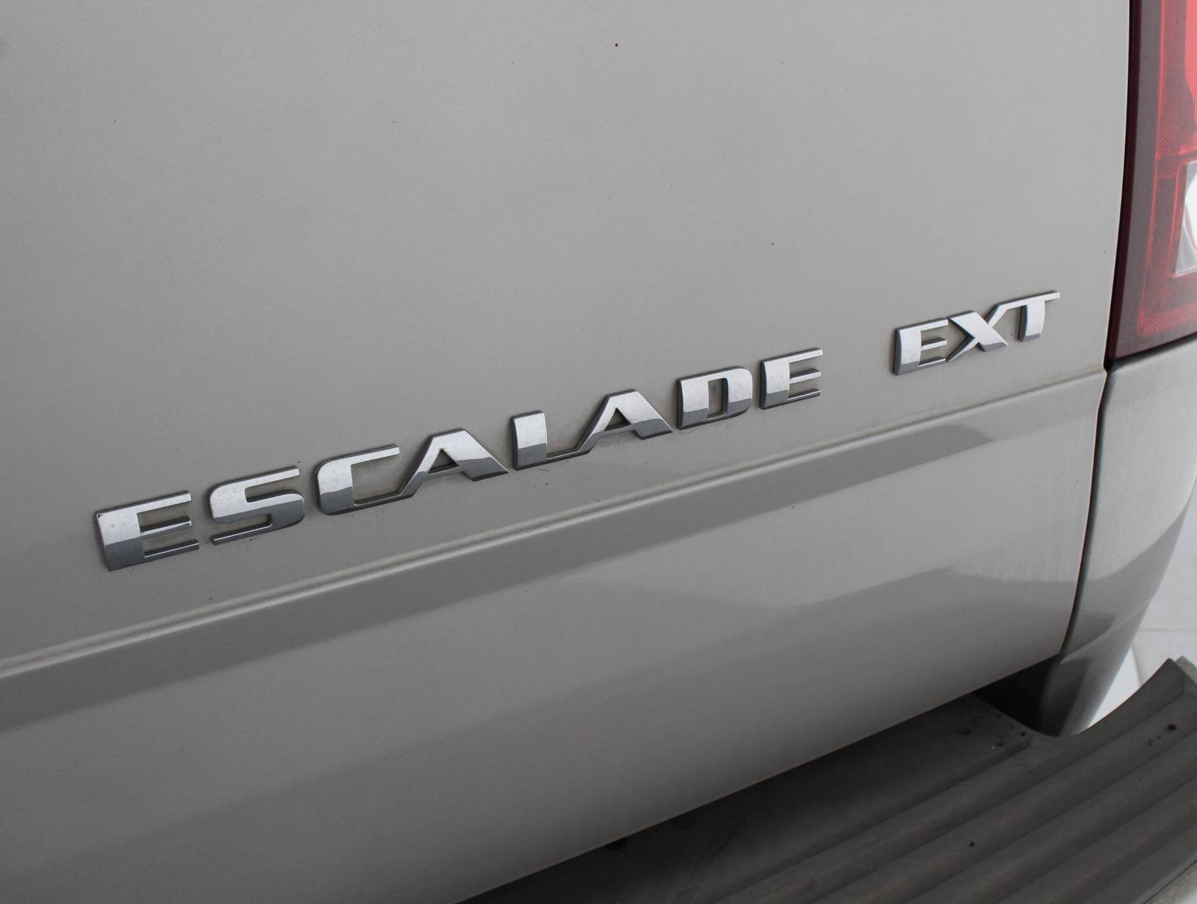 Florida Fine Cars - Used CADILLAC ESCALADE EXT 2004 WEST PALM BASE