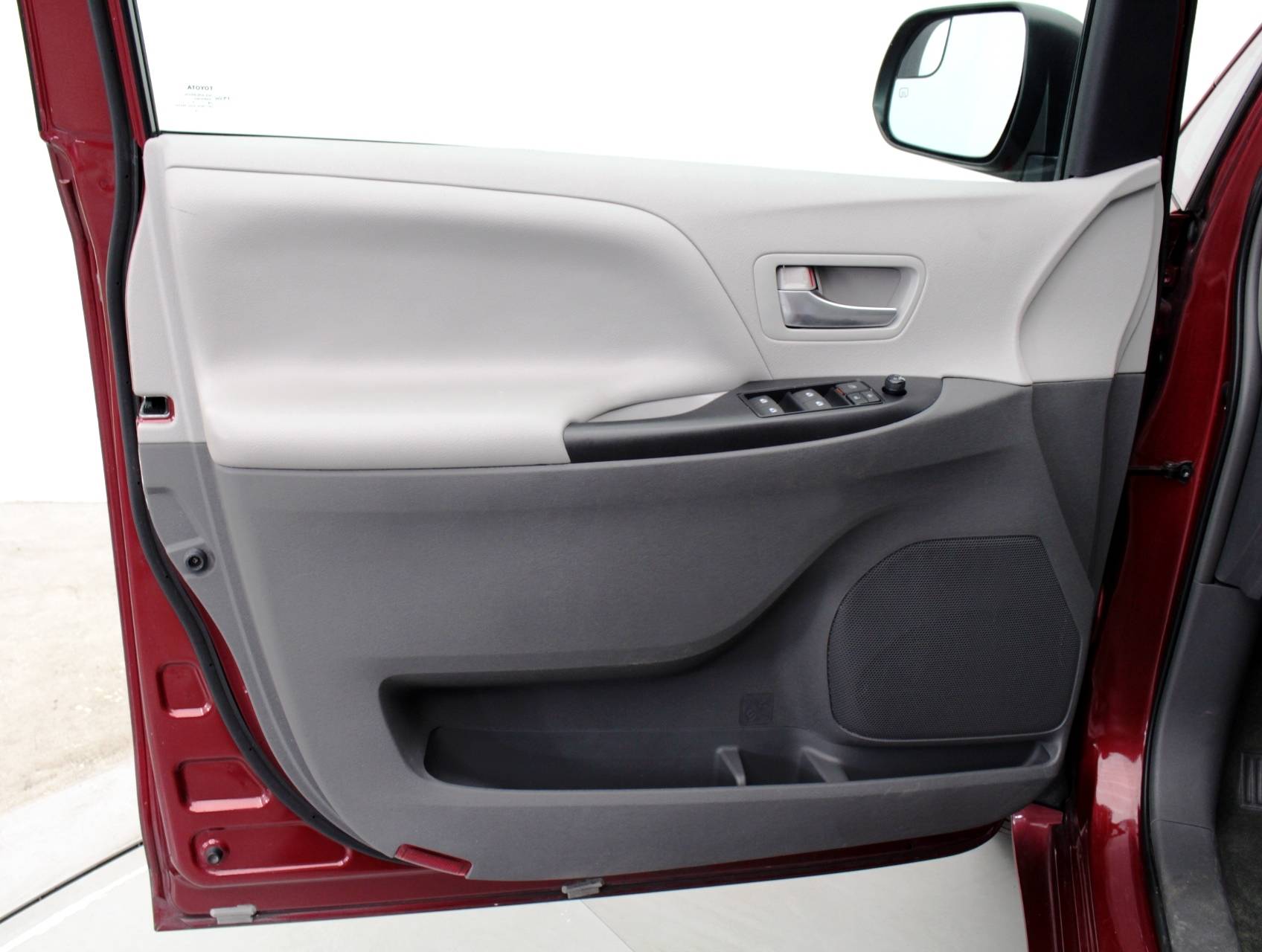 Florida Fine Cars - Used TOYOTA SIENNA 2015 MIAMI Le