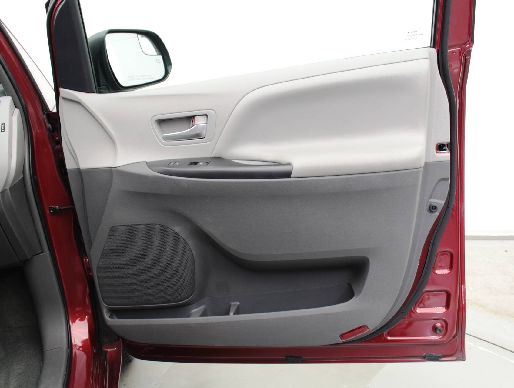 Florida Fine Cars - Used TOYOTA SIENNA 2015 MIAMI Le