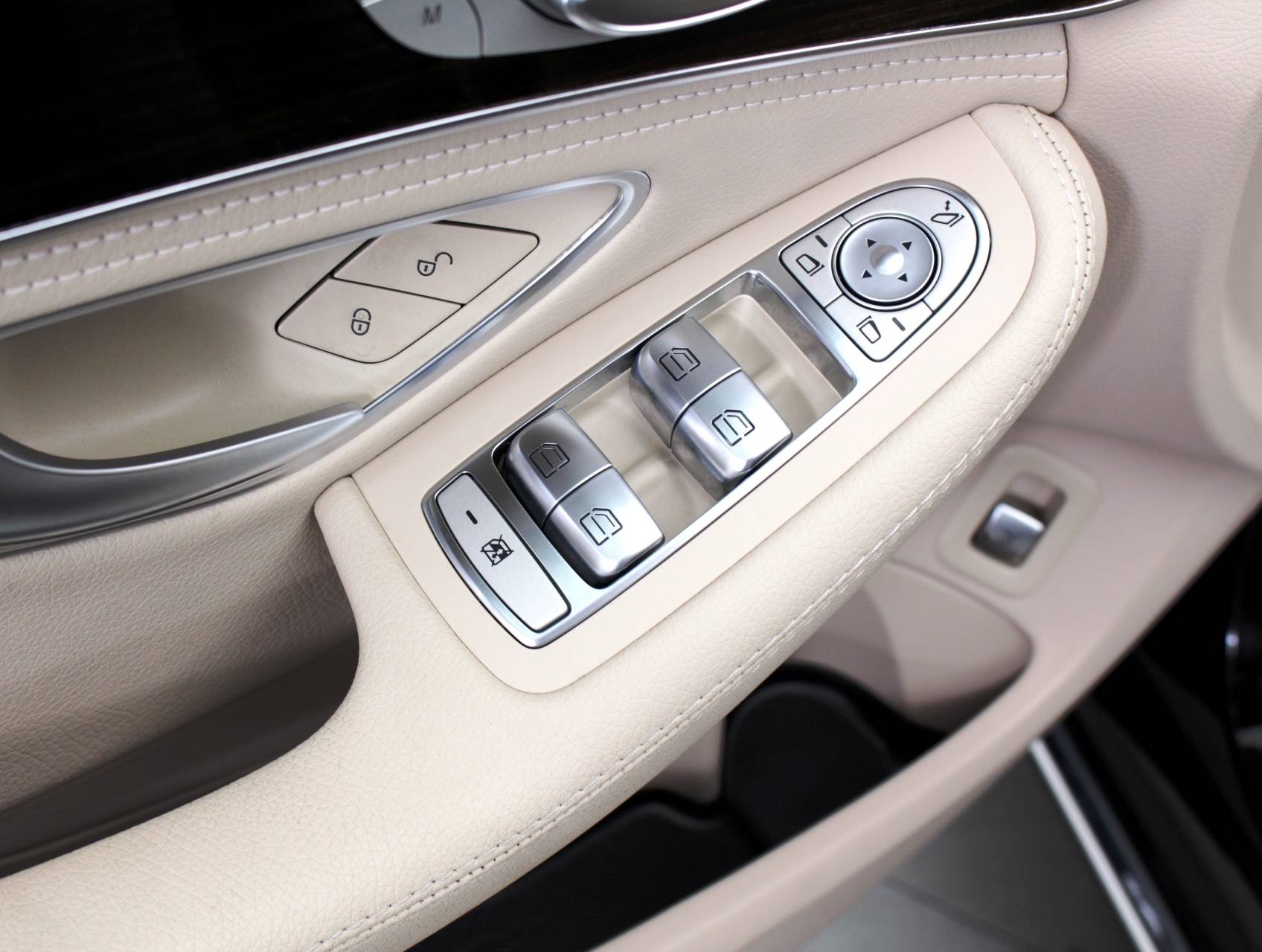 Florida Fine Cars - Used MERCEDES-BENZ C CLASS 2015 MIAMI C300 4MATIC