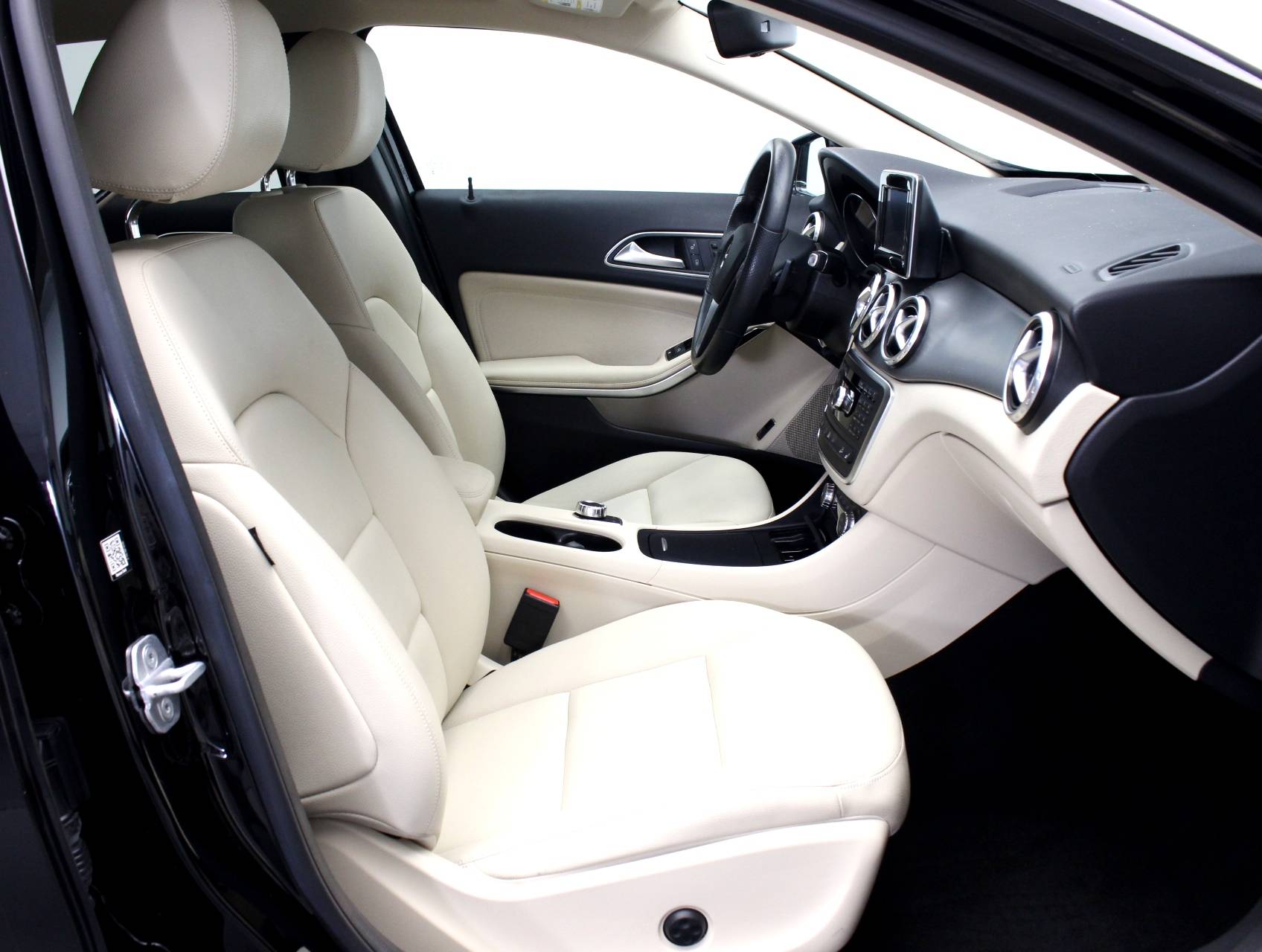 Florida Fine Cars - Used MERCEDES-BENZ GLA CLASS 2015 WEST PALM GLA250 4MATIC SPORT