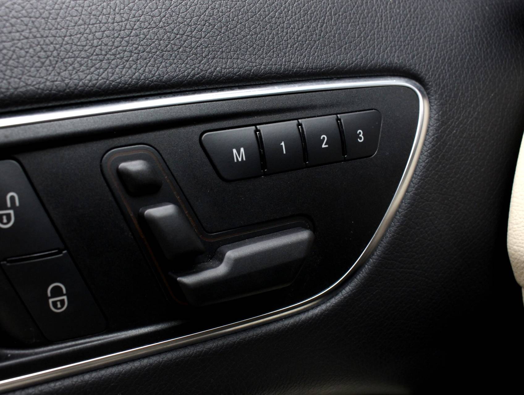 Florida Fine Cars - Used MERCEDES-BENZ GLA CLASS 2015 WEST PALM GLA250 4MATIC SPORT