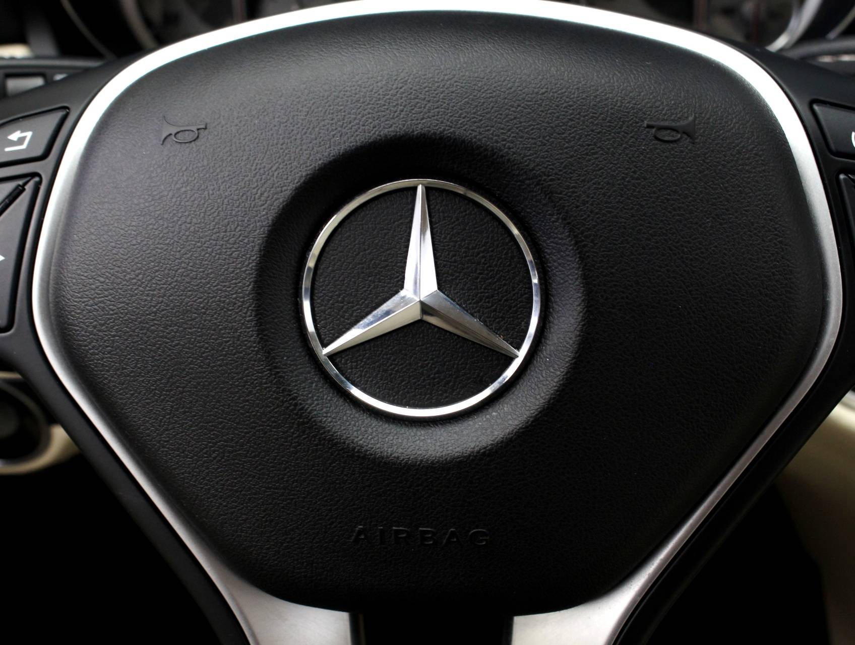 Florida Fine Cars - Used MERCEDES-BENZ GLA CLASS 2015 WEST PALM GLA250 4MATIC SPORT