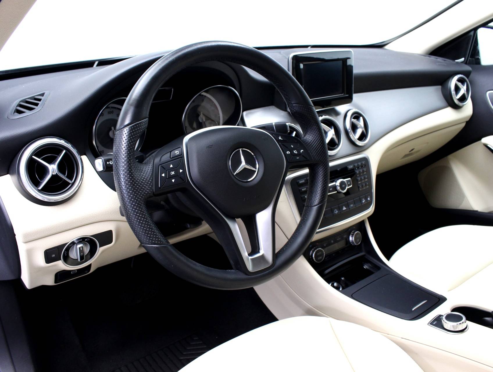 Florida Fine Cars - Used MERCEDES-BENZ GLA CLASS 2015 WEST PALM GLA250 4MATIC SPORT