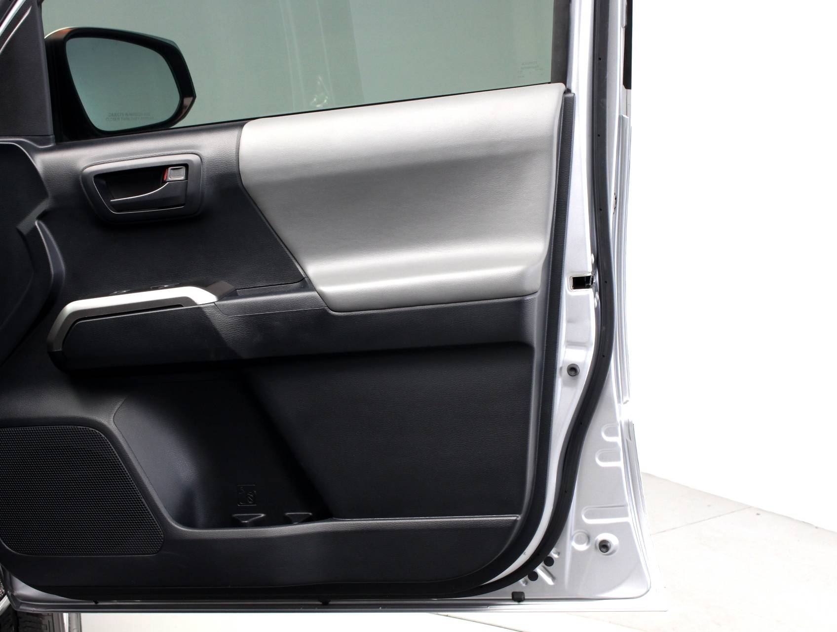 Florida Fine Cars - Used TOYOTA TACOMA 2016 MIAMI SR5