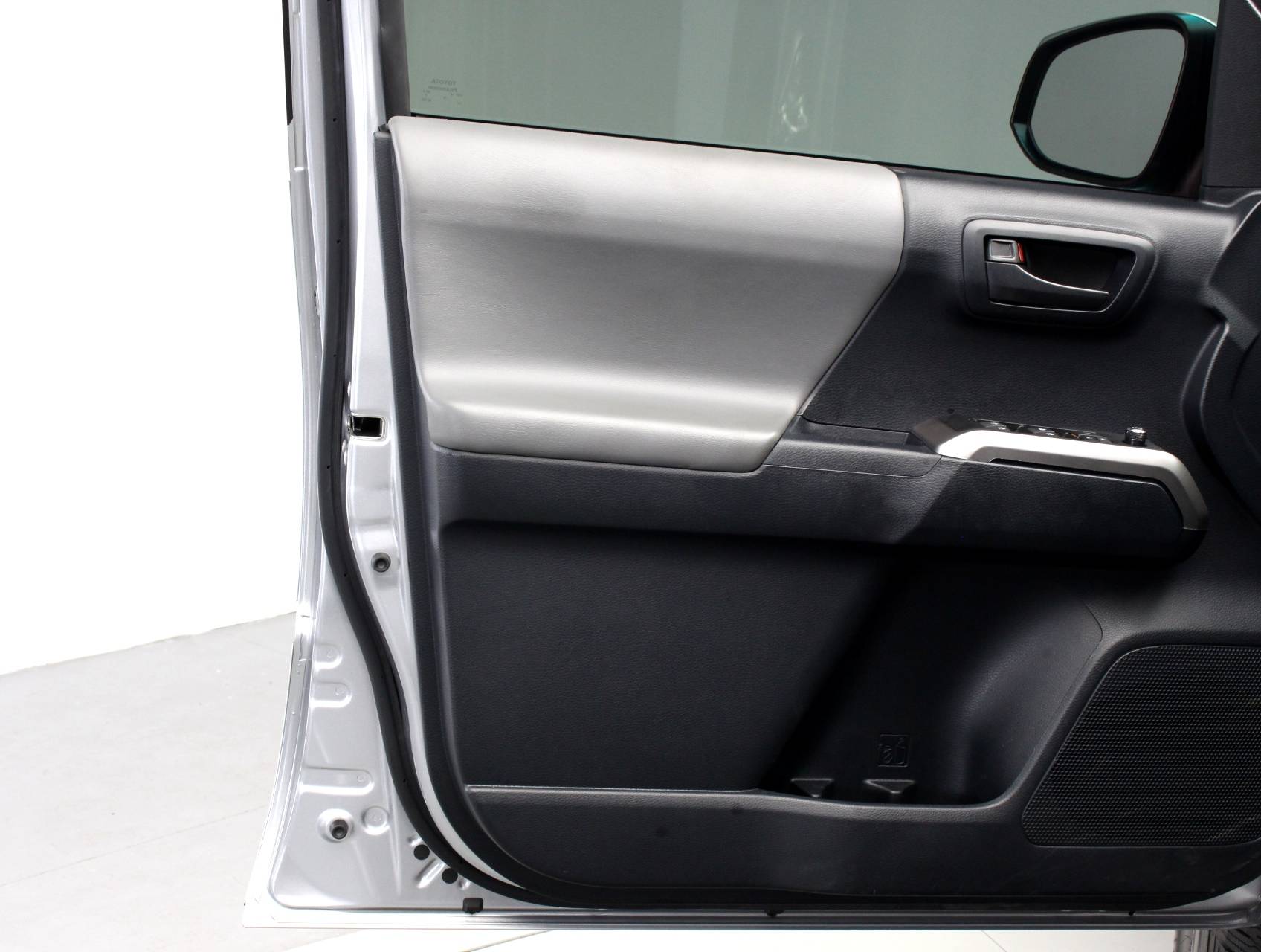 Florida Fine Cars - Used TOYOTA TACOMA 2016 MIAMI SR5