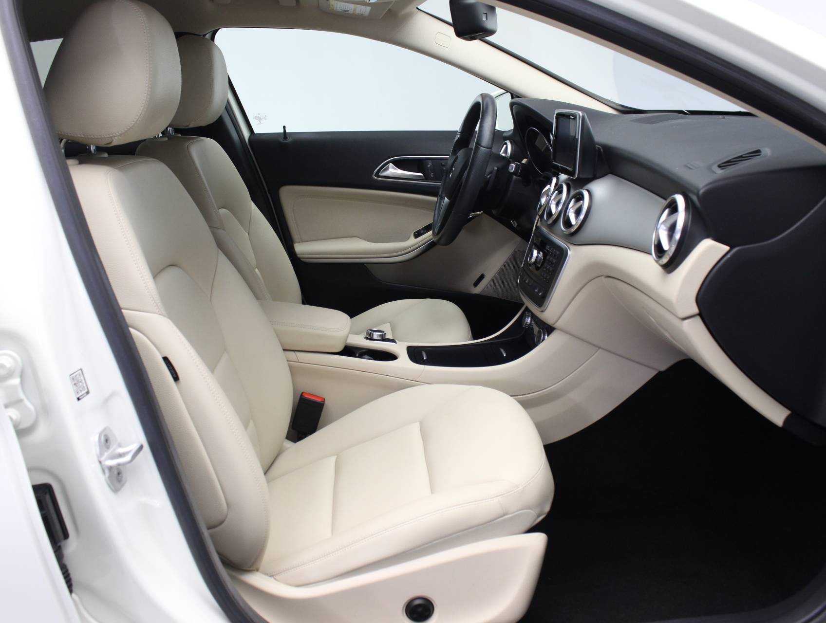 Florida Fine Cars - Used MERCEDES-BENZ GLA CLASS 2015 MIAMI Gla250 4matic Sport