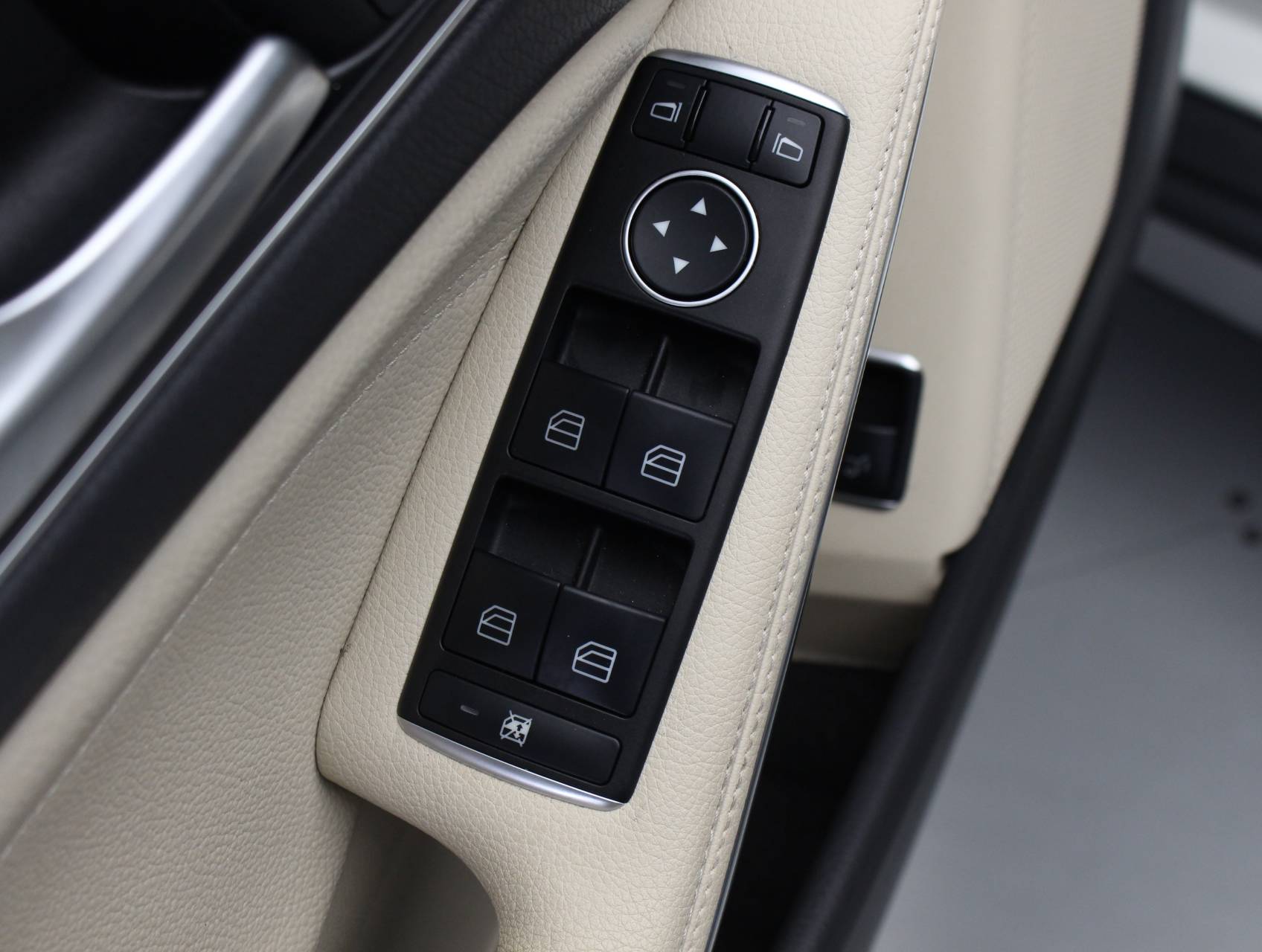 Florida Fine Cars - Used MERCEDES-BENZ GLA CLASS 2015 MIAMI Gla250 4matic Sport