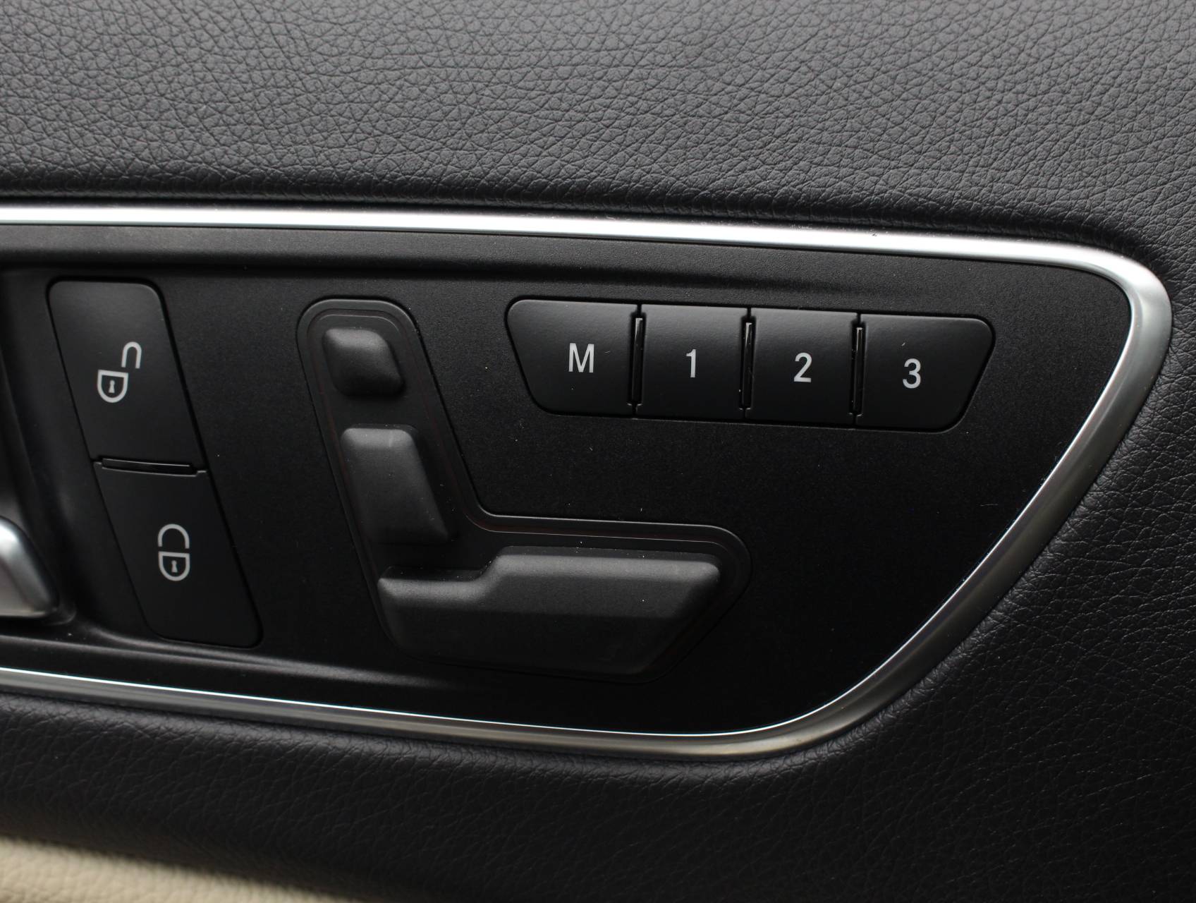 Florida Fine Cars - Used MERCEDES-BENZ GLA CLASS 2015 MIAMI Gla250 4matic Sport