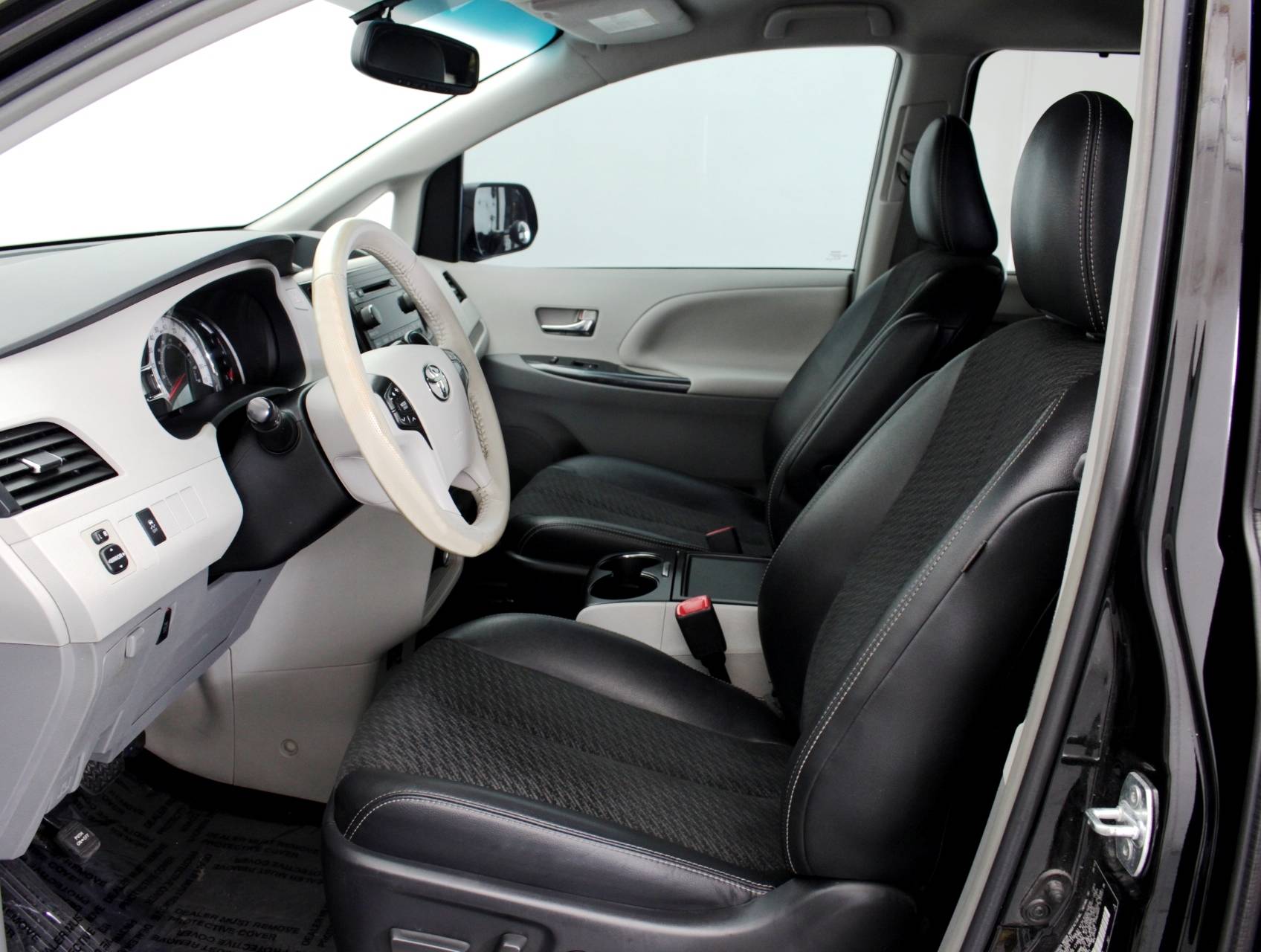 Florida Fine Cars - Used TOYOTA SIENNA 2014 HOLLYWOOD Se