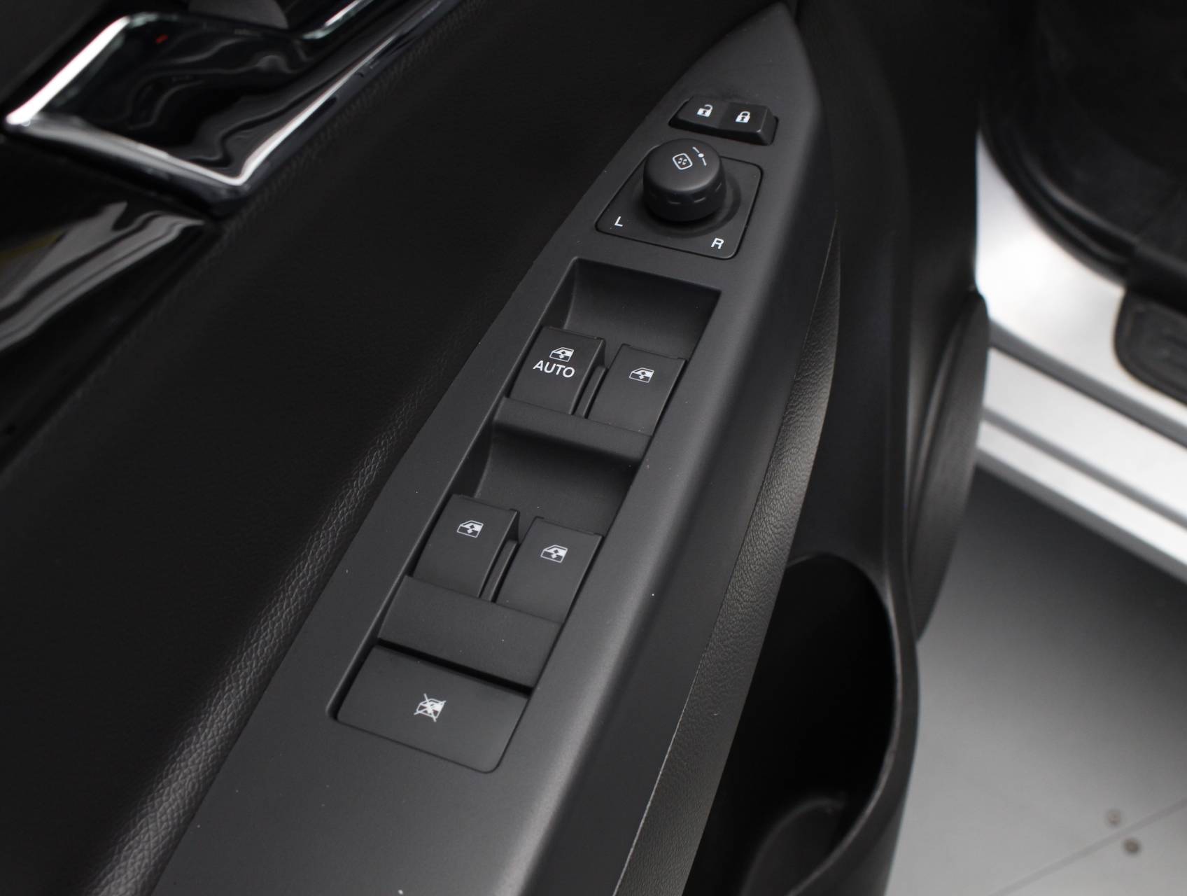 Florida Fine Cars - Used CHEVROLET CAPTIVA SPORT 2015 MIAMI LTZ