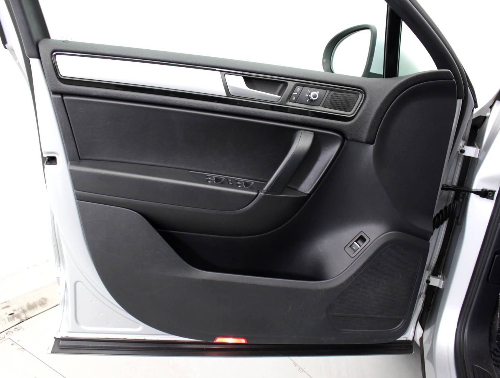 Florida Fine Cars - Used VOLKSWAGEN TOUAREG 2013 MIAMI Vr6 Fsi Sport Awd